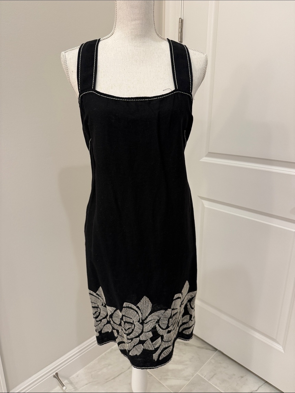 Max Studio Black Dress with White Contrast Stitching